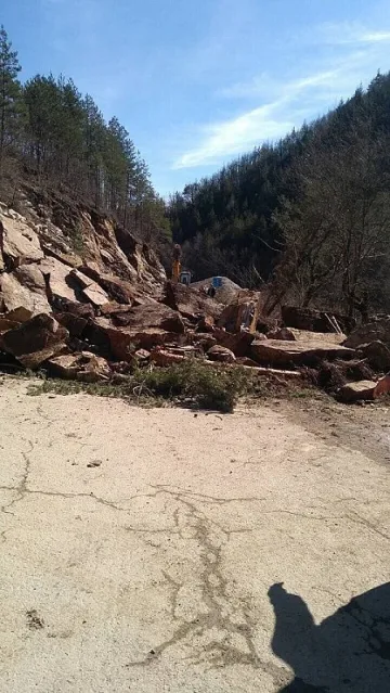 Свлачища продължават да тормозят Родопите