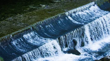 Евакуират жители на две села заради преливане на язовир "Рогозен"