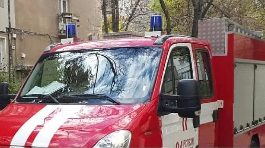 Мъж и две деца загинаха при пожар в Средец