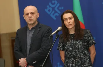 Дончев: ЧЕЗ не е предлагал на правителството да участва в сделката