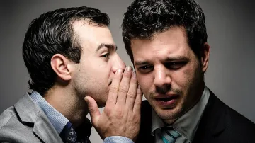 Мъжете клюкарстват колкото жените