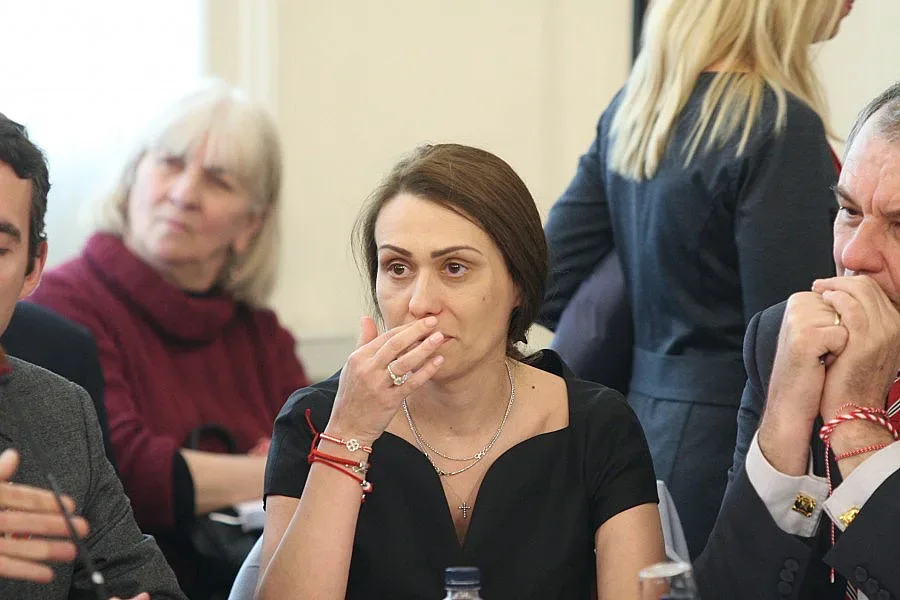 Върбакова: Съпругът ми не се е срещал с премиера