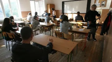 Майка удари шамар на учителка по математика в Хасковско