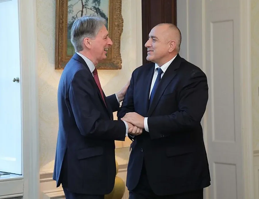 Борисов рекламира проекти за Балканите пред британски политици