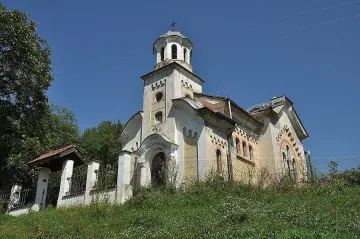Най-хубавият храм в Берковско няма свещеник