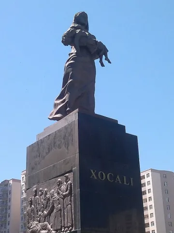 Почитат с концерт жертвите от Ходжалъ