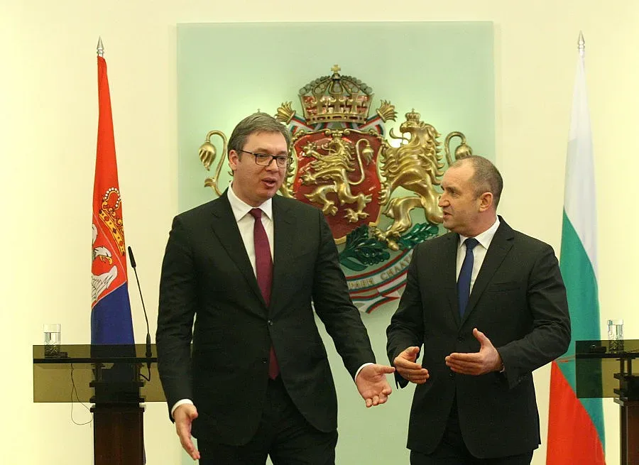 Радев и Вучич обсъдиха проблемите на българите в Сърбия