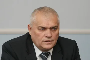 Радев: Изненадан съм, 3 деца не ходят на училище и никой не е забелязал