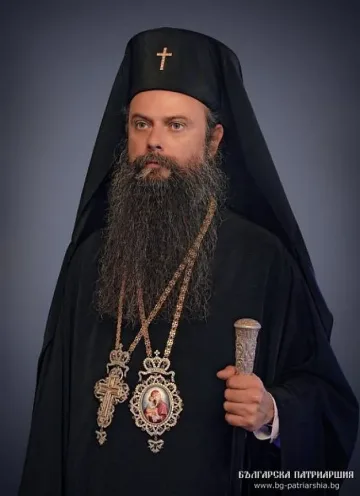 Митрополит Николай отслужи молебен след земетресението