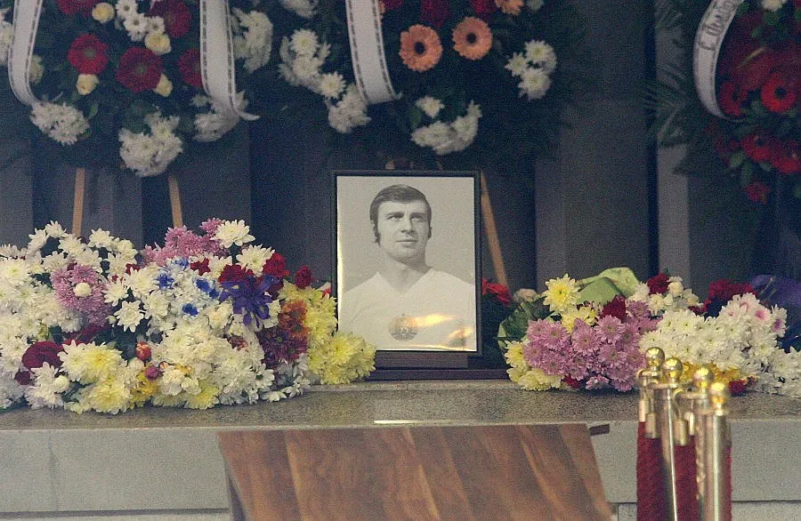 Стотици изпратиха Павел Панов /ОБНОВЕНА/