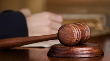 Затвор за рапър, който възхвалява тероризма и обижда испанската корона