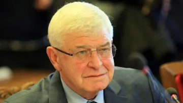 Кирил Ананиев: Няма законова пречка да поискам оставката на шефа на НЗОК