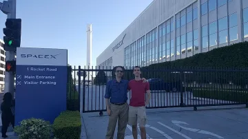 Фирмата на Мъск избра сина ми след два стажа