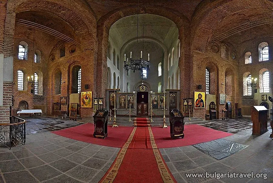 Отслужиха панихида за Дякона