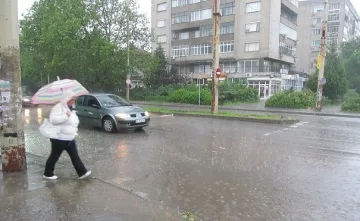 Дъжд и студ