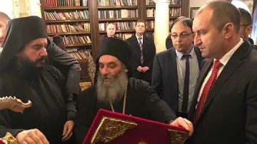 Бигорският манастир посрещна президента с камбанен звън /ВИДЕО/