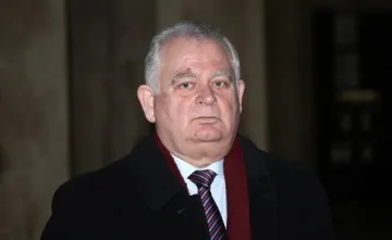 Домашен арест за бившия шеф на разузнаването