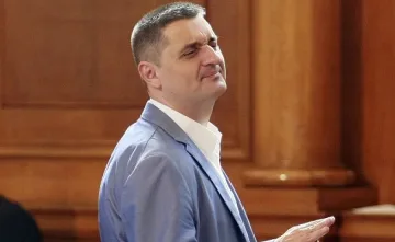 БСП се извини на пострадалите от комунизма, но не приема оставката на Жаблянов