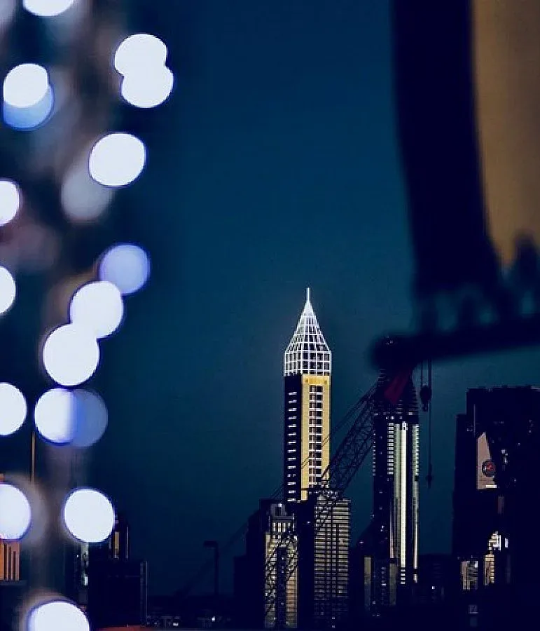 В Дубай откриха най-високия хотел в света