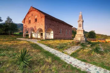 Господ чува молитвите в Червената църква