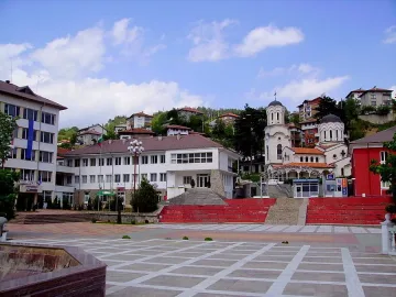 Свлачище остави без ток град в Родопите