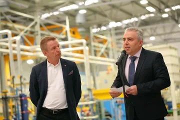 "Волво" с части от радомирски завод