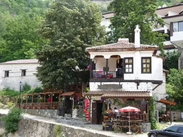 Мелник чака ценители на виното на фестивала "Златен грозд"