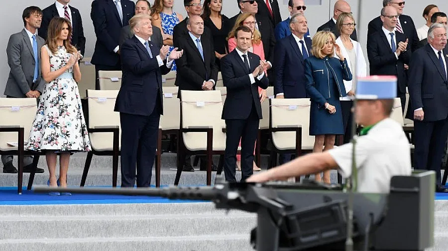 Тръмп впечатлен от военния парад във Франция, иска такъв и в САЩ