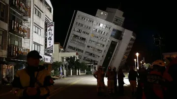 Четири жертви и стотици в неизвестност след страшния трус в Тайван