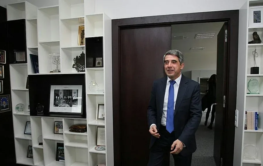 Разпитват Плевнелиев по делото срещу бившия военен министър