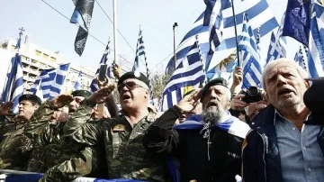 Политици яхнаха антимакедонския протест в Атина