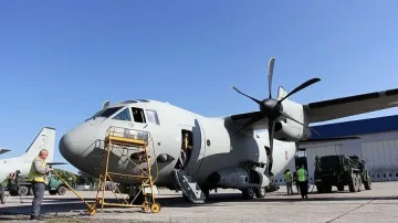 Ремонтират единия "Спартан" с части от другите