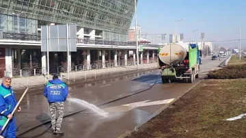 Мият улиците в София заради мръсния въздух