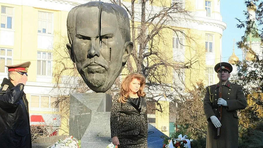 Вицепрезидентът: Имаме нужда от хора с енергията на Стамболов