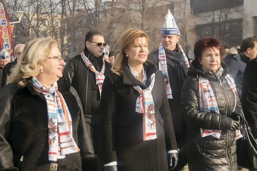 Обявиха наградите от пернишката Сурва