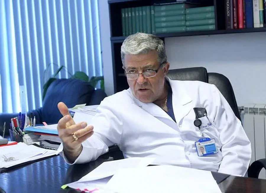 Проф. Генчо Начев спаси жена след уникална операция