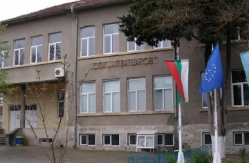 Петокласникът, ударил учителка, е изключен от училище