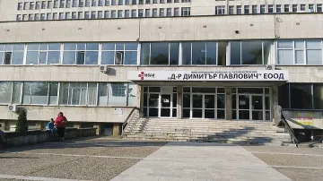 ОБЗОР: Роднини на починал пациент пребиха лекар