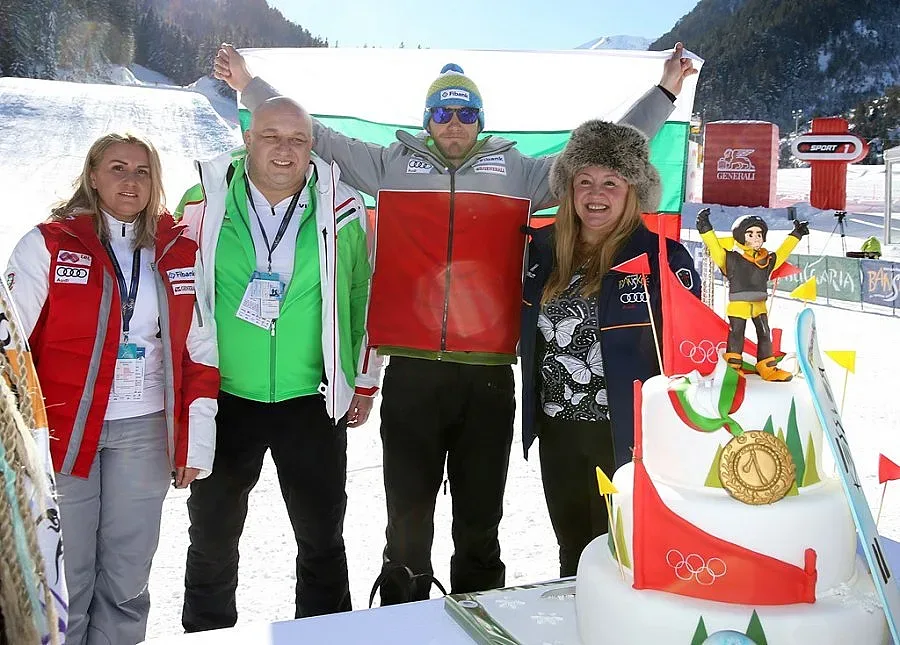 Затрупаха Радо Янков с подаръци в Банско