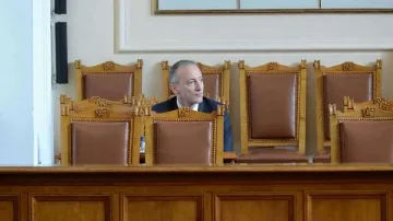 Вълчев: Не отричаме постиженията на комунизма, постижения е имало и при хитлеризма