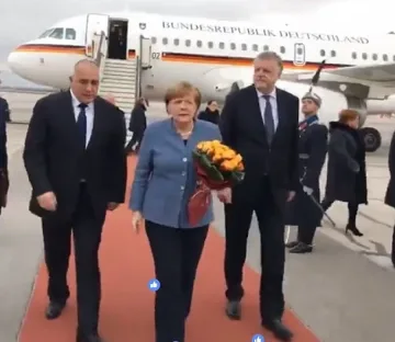 Борисов посрещна Меркел в София