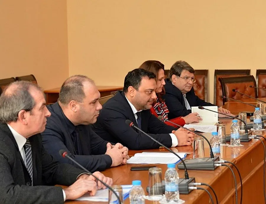 ОБЗОР: Свързваме Балканите със свръхбърз интернет