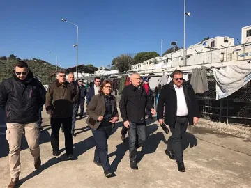 Вътрешният министър благодари на Гърция, че парира мигрантския наплив