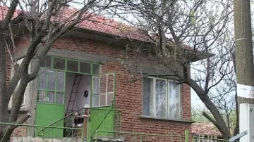 ОБЗОР: Свищов в шок от къща на ужасите