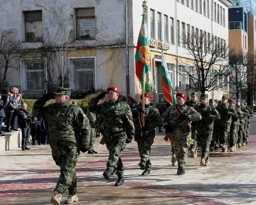 Каракачанов изпрати новия контингент в Афганистан