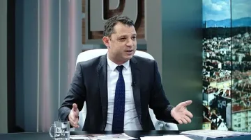 Делян Добрев пита Елена Йончева дали тя работи за чуждо разузнаване