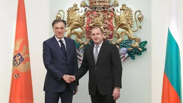 Радев и Вуянович недоволни от слабия стокообмен с Черна гора