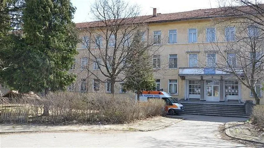 Град в Северозапада продава две училища и болница