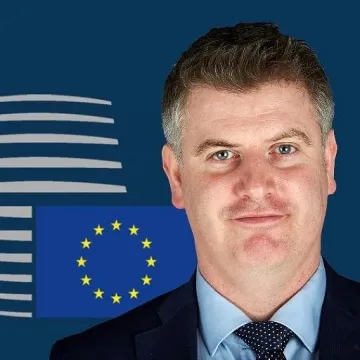 ОБЗОР: Ирландец съчинил хитовото слово на Туск