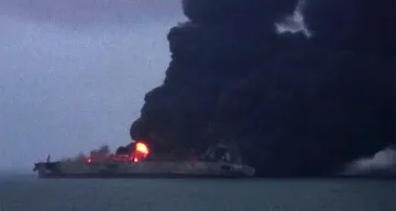 Петролна бомба цъка край брега на Шанхай